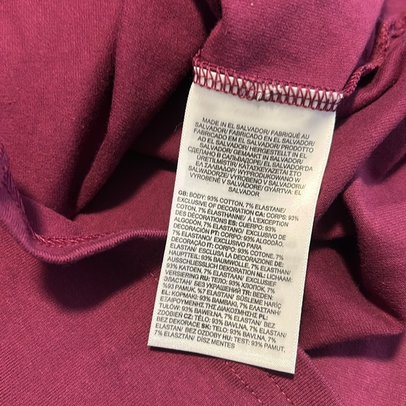 The North Face Women’s Evolution fitted top size Medium NWT - Picture 6 of 6